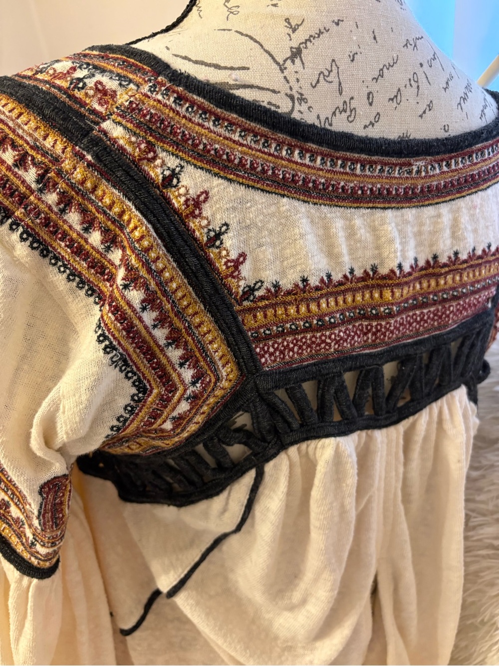 Y2K Free People Cream Peasant Tunic with Black Trim and Maroon Embroidery - Picture 6 of 11